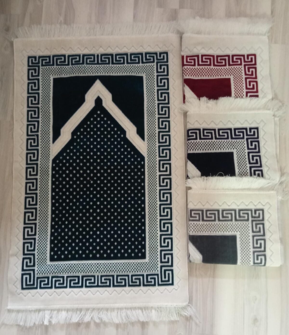 Quality Islamic prayer mat, rug, janamaz, Salat mat different colours Turkish - Image 1