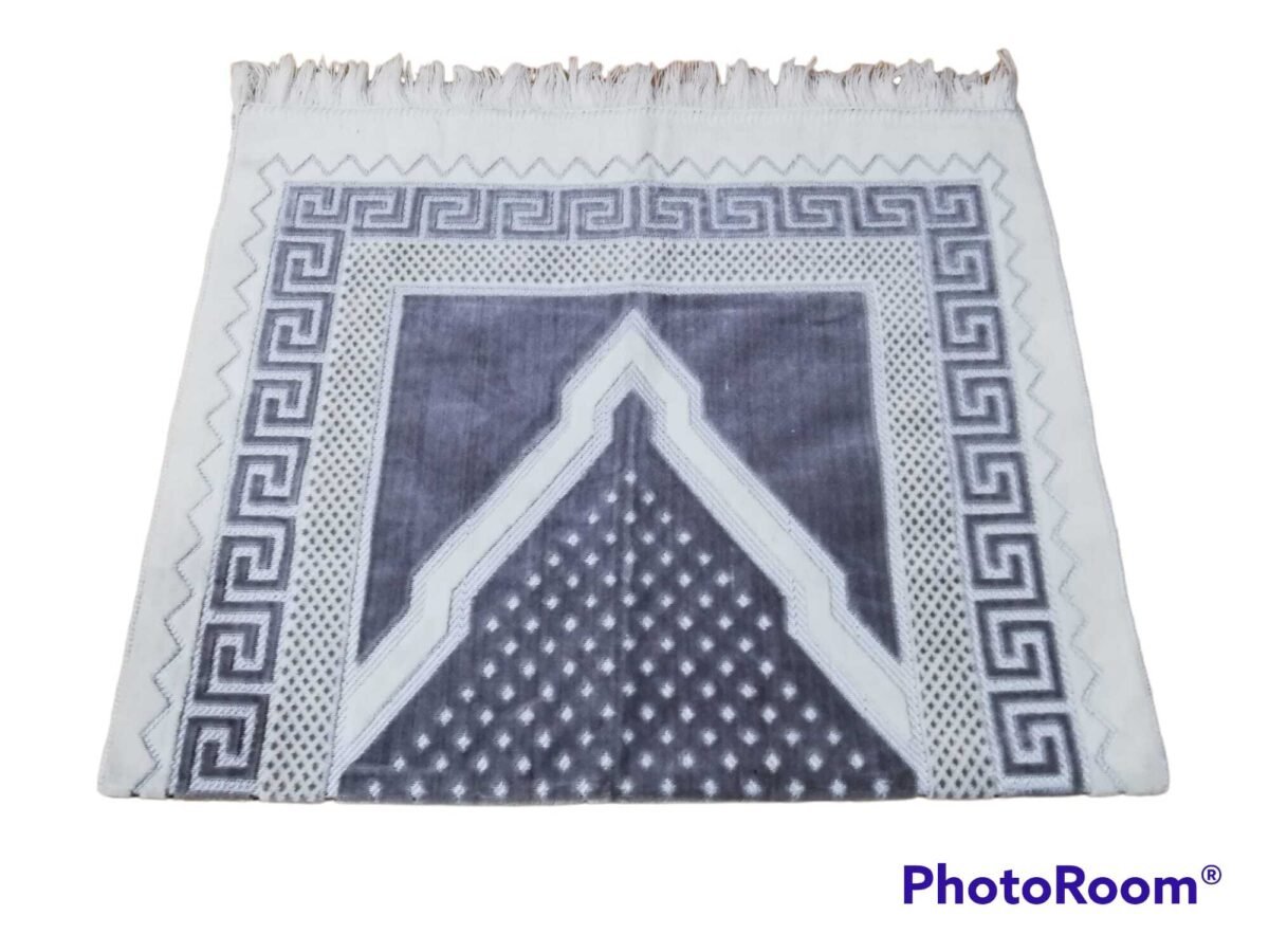 Quality Islamic prayer mat, rug, janamaz, Salat mat different colours Turkish - Image 2