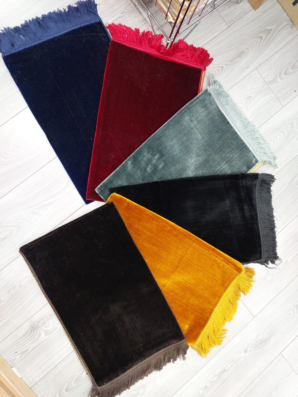 wp-image-6400506490.png Quality Islamic plain prayer mat, rug, janamaz, Salat mat different colours RRP9 - Image 1