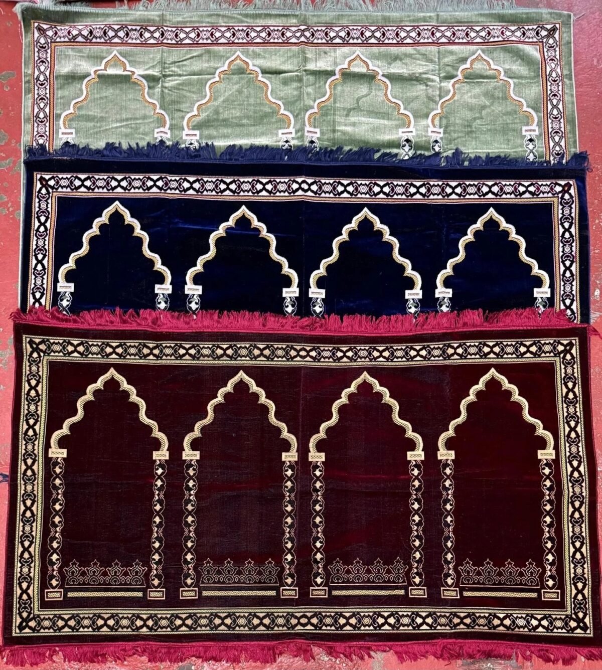 2 & 4 Person Prayer Mat – Turkish Islamic Janamaz Rug for Family Salah (Multiple Colours) - Image 4